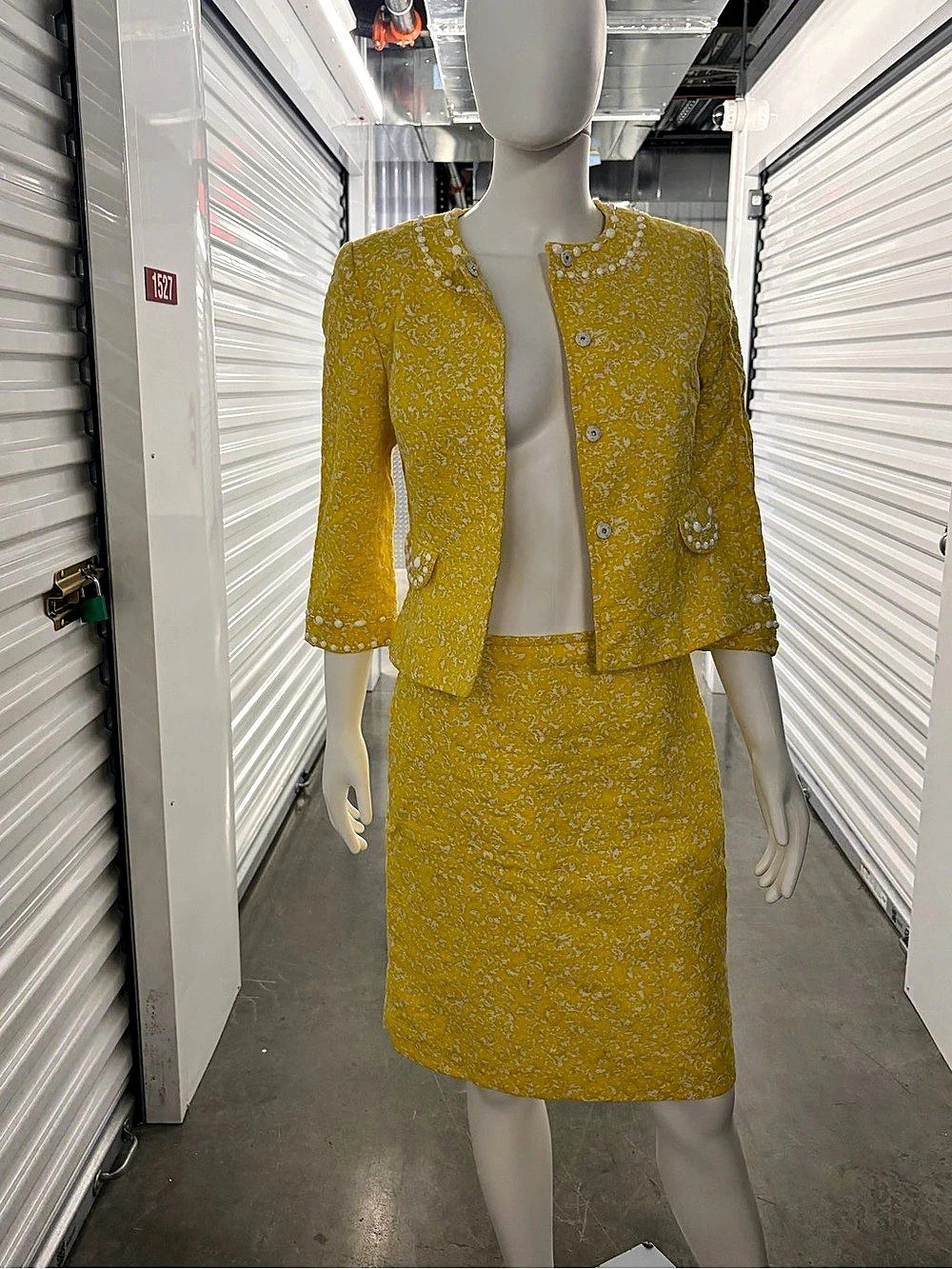 TAHARI ARTHUR S. LEVINE YELLOW PRINT TWO PIECE SKIRT SUIT SIZE 4P